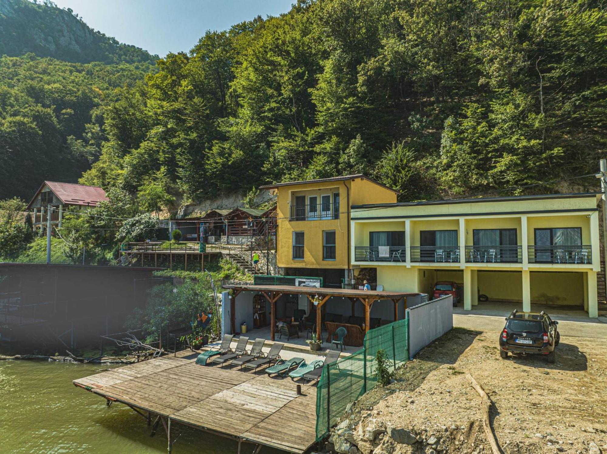 Casa Beasarah. Vila Dubova Exterior foto